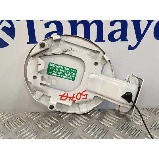Tapa Exterior Combustible para Mazda 3 Lim. (Bl)