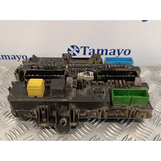Caja Reles / Fusibles para Opel Astra H Berlina