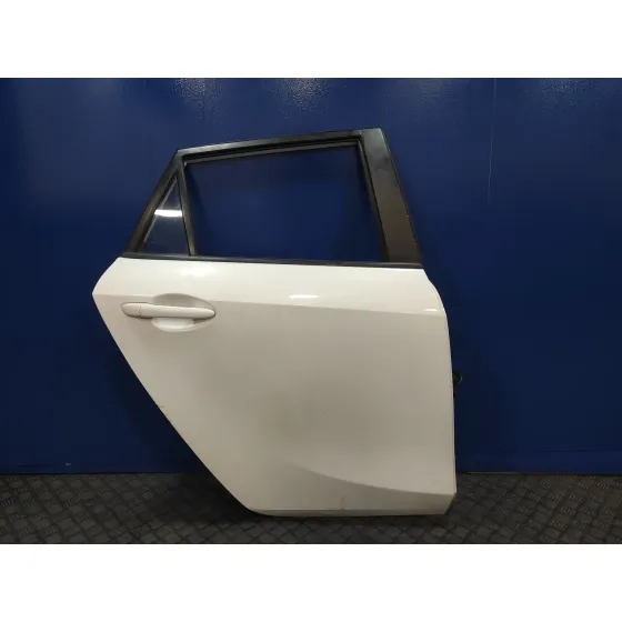 Puerta Trasera Derecha para Mazda 3 Lim. (Bl)