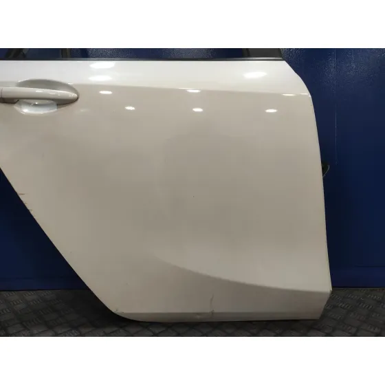 Puerta Trasera Derecha para Mazda 3 Lim. (Bl)