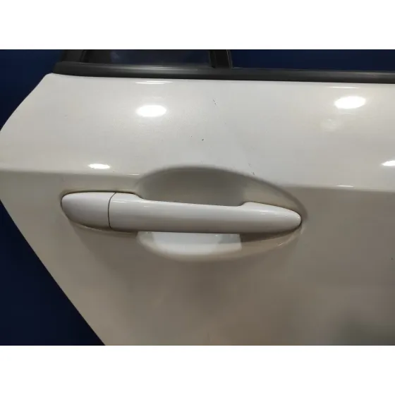 Puerta Trasera Derecha para Mazda 3 Lim. (Bl)