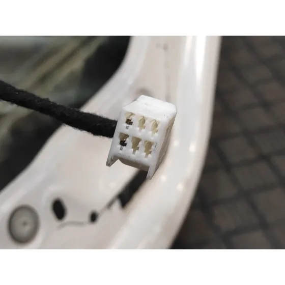 Puerta Trasera Derecha para Mazda 3 Lim. (Bl)