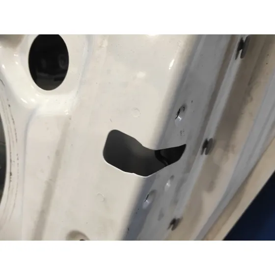 Puerta Trasera Derecha para Mazda 3 Lim. (Bl)
