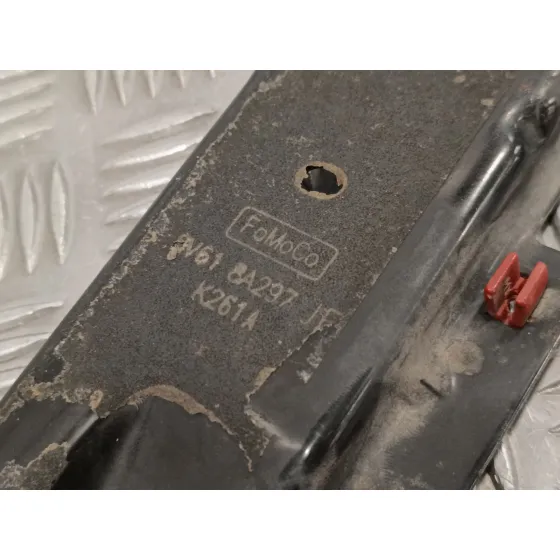 Soporte Radiador Central para Ford Focus Lim. (Cb8)