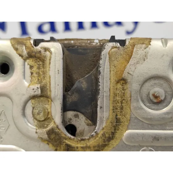 Cerradura Puerta Trasera Derecha para Dacia Sandero