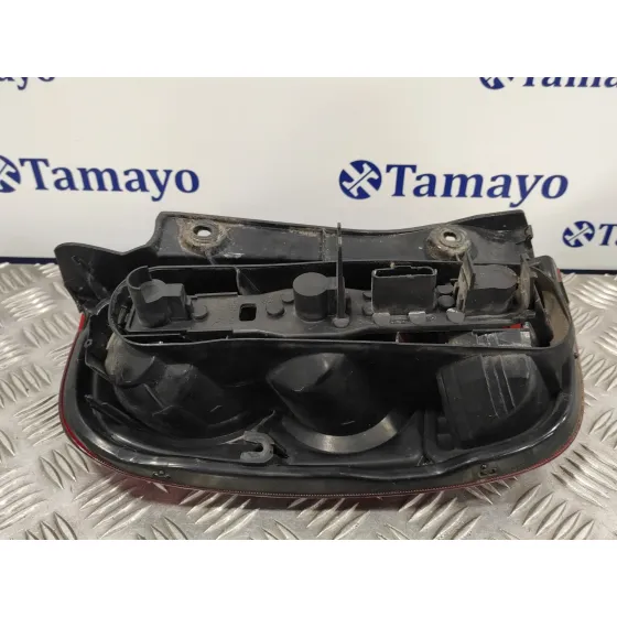 Piloto Trasero Derecho para Nissan Micra (K12E)