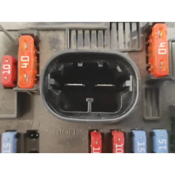 Caja Reles / Fusibles para Citroën C2