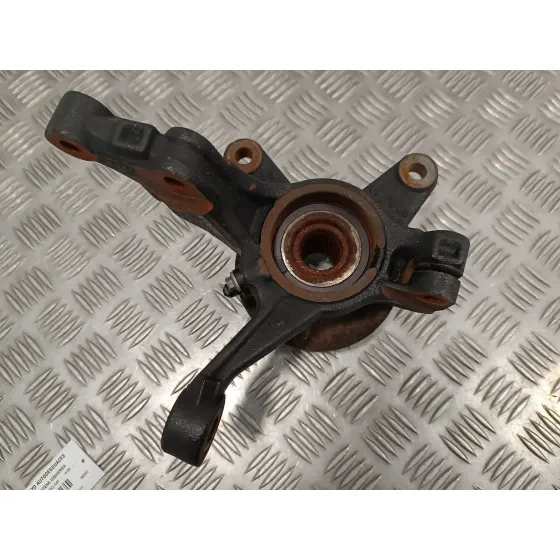 Mangueta Delantera Izquierda para Ford Fiesta (Cb1)