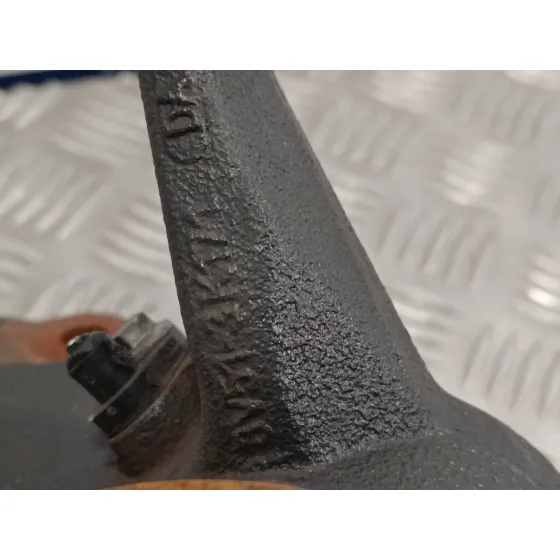 Mangueta Delantera Izquierda para Ford Fiesta (Cb1)