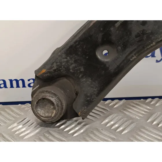Brazo Suspension Inferior Delantero Derecho para Mazda 3 Lim. (Bl)
