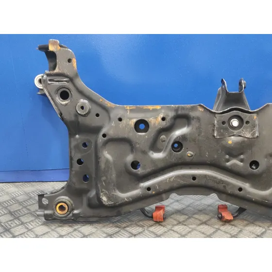 Puente Delantero para Mazda 3 Lim. (Bl)