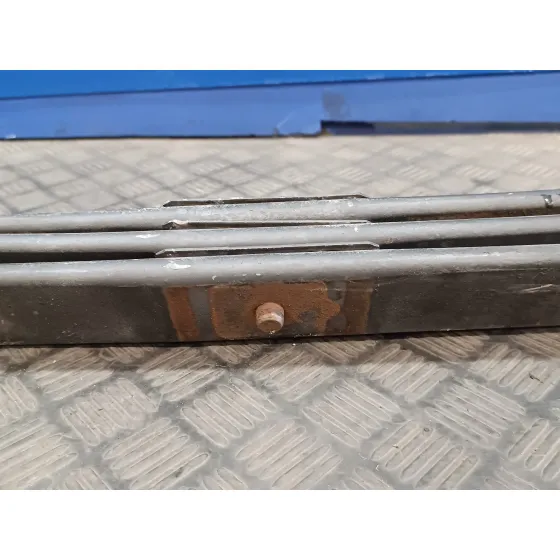 Ballesta Trasera para Nissan Cabstar ->09.06