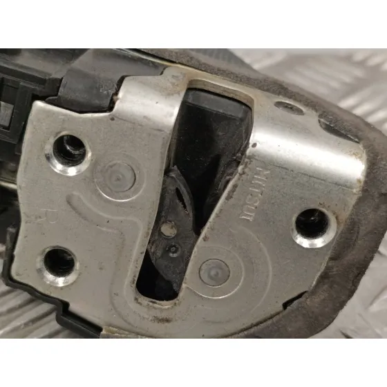 Cerradura Puerta Trasera Derecha para Toyota Yaris (Ksp9/Scp9/Nlp9)