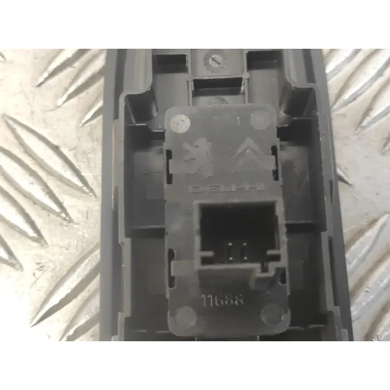 Mando Elevalunas Delantero Derecho para Peugeot 308