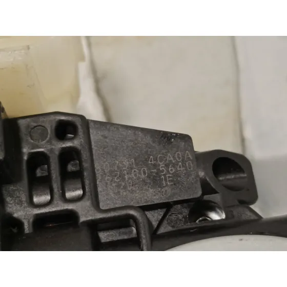Elevalunas Delantero Derecho para Nissan Micra V (K14)