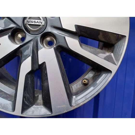 Llanta para Nissan Micra V (K14)