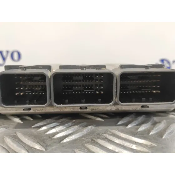 Centralita Motor Uce para Nissan Interstar (X70)