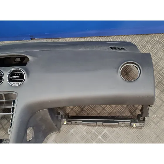Salpicadero para Peugeot 308