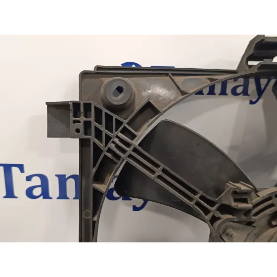 Electroventilador para Mitsubishi Lancer Berlina (Cy0)