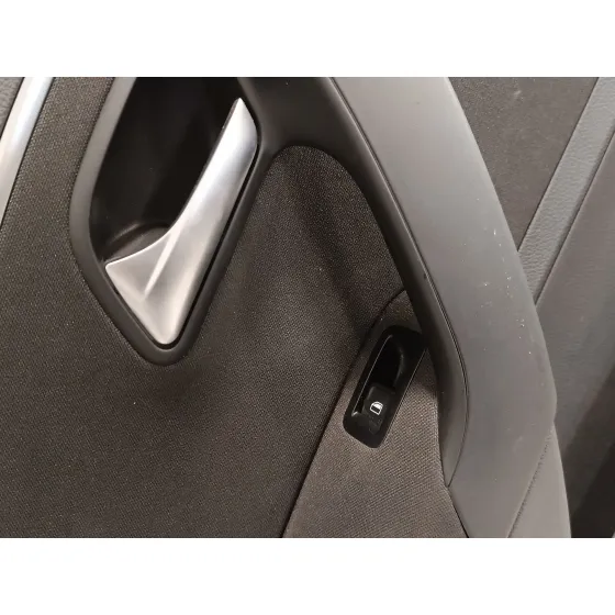 Guarnecido Puerta Trasera Izquierda para Volkswagen Polo (6R1)