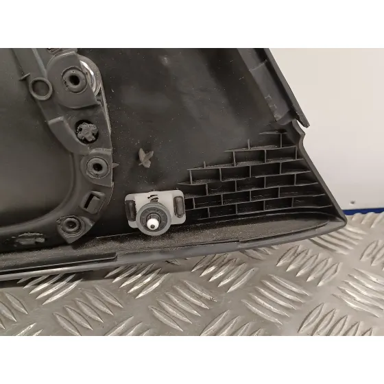Guarnecido Puerta Trasera Izquierda para Volkswagen Polo (6R1)