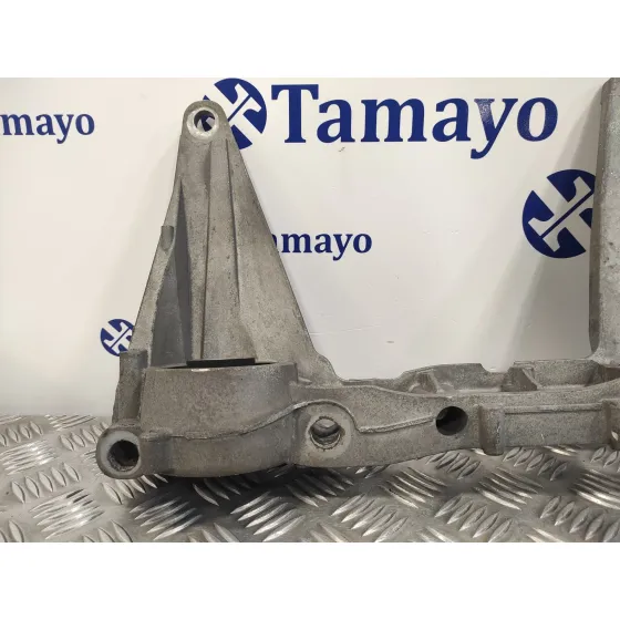 Soporte para Mercedes-Benz Vito Tourer (447)