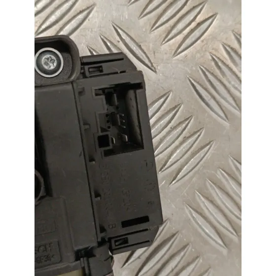 Elevalunas Delantero Derecho para Volkswagen Polo (6R1)