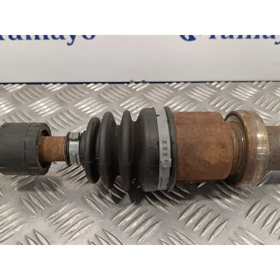 Transmision Delantera Derecha para Ford Fiesta (Cb1)