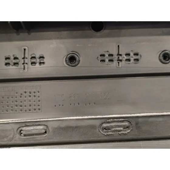 Guarnecido Puerta Trasera Izquierda para Volkswagen Touran (1T2)