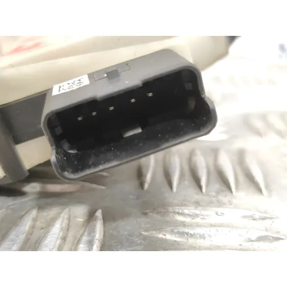 Cerradura Puerta Trasera Derecha para Citroën C4 Lim.