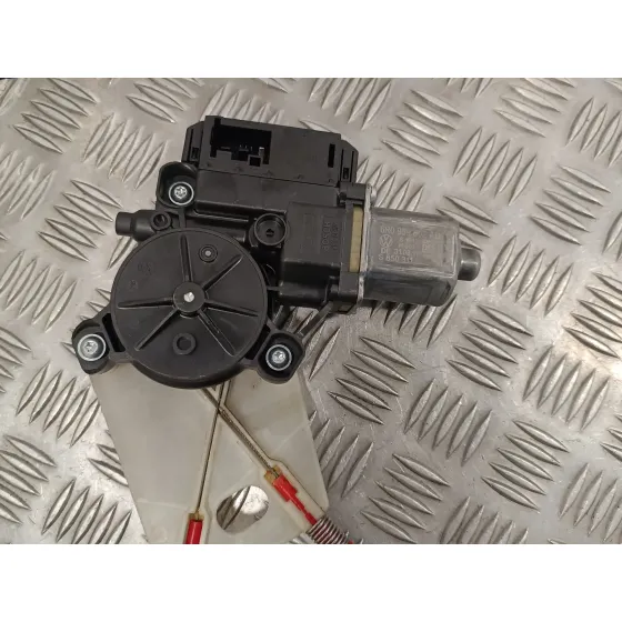 Elevalunas Delantero Derecho para Volkswagen Polo (6R1)