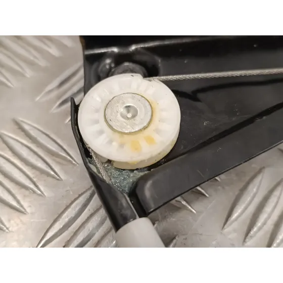 Elevalunas Delantero Derecho para Volkswagen Polo (6R1)