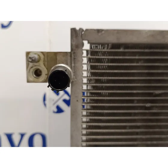 Condensador / Radiador Aire Acondicionado para Ford Fiesta (Cb1)