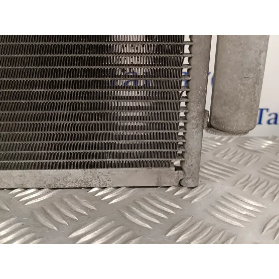 Condensador / Radiador Aire Acondicionado para Ford Fiesta (Cb1)