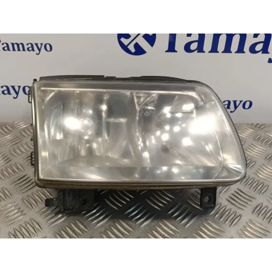 Faro Derecho para Volkswagen Polo Berlina (6N2)
