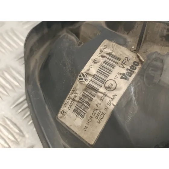 Faro Derecho para Volkswagen Polo Berlina (6N2)