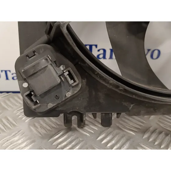 Electroventilador para Nissan Micra (K12E)