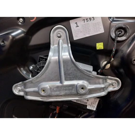 Elevalunas Trasero Derecho para Porsche Cayenne (Typ 9Pa)