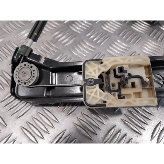 Elevalunas Delantero Izquierdo para Seat Ateca (Kh7)