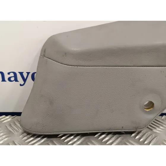 Moldura para Porsche Cayenne (Typ 9Pa)