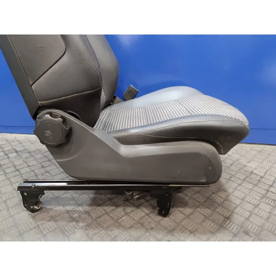 Asiento Delantero Derecho para Mercedes-Benz Clase A (W169)