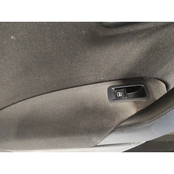 Guarnecido Puerta Trasera Izquierda para Volkswagen Polo (6R1)