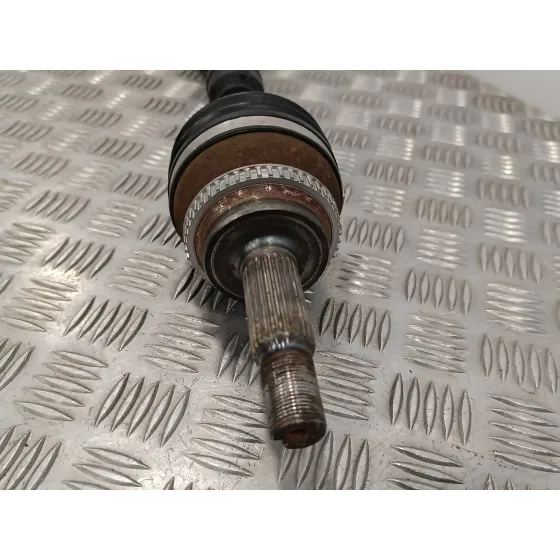 Transmision Delantera Derecha para Toyota Corolla Verso (R1)