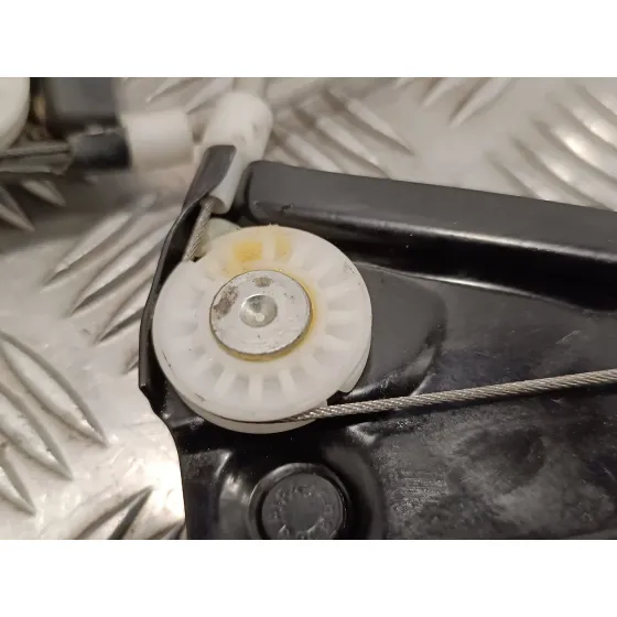 Elevalunas Delantero Izquierdo para Volkswagen Polo (6R1)