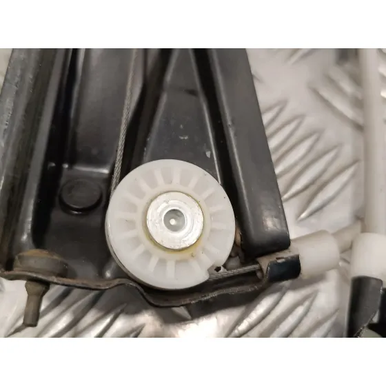 Elevalunas Delantero Izquierdo para Volkswagen Polo (6R1)