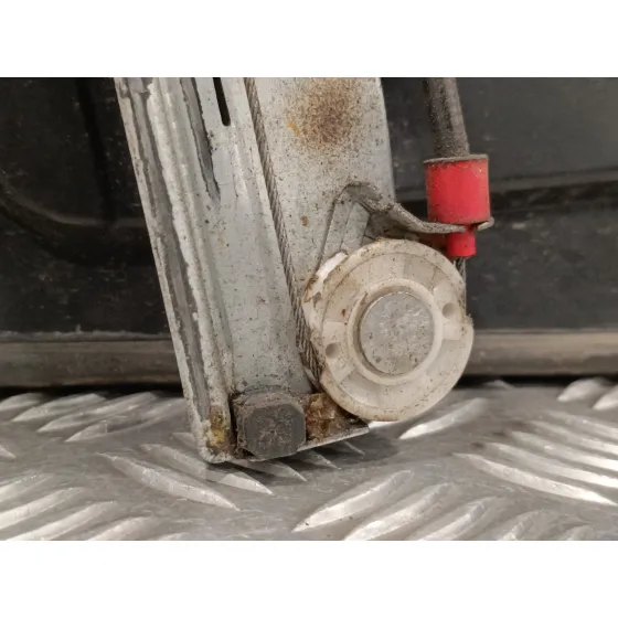 Elevalunas Delantero Derecho para Ford Fiesta (Cb1)