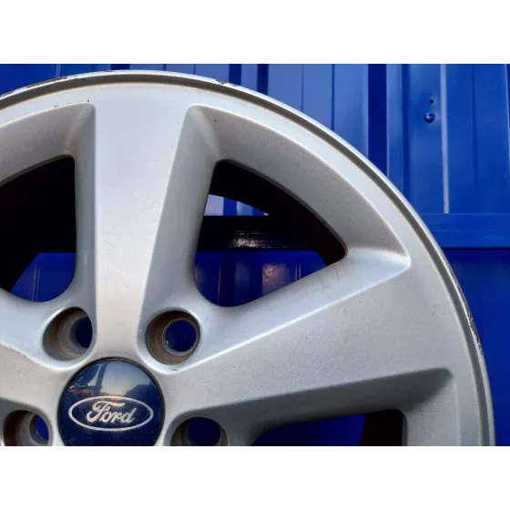 Llanta para Ford Focus Berlina (Cap)
