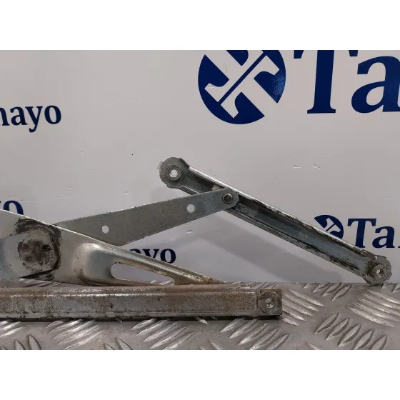 Elevalunas Delantero Izquierdo para Toyota Rav 4 (A3)