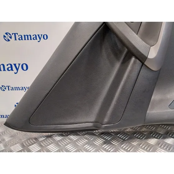 Guarnecido Puerta Trasera Derecha para Toyota Rav 4 (A3)