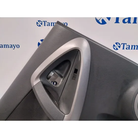 Guarnecido Puerta Trasera Derecha para Toyota Rav 4 (A3)